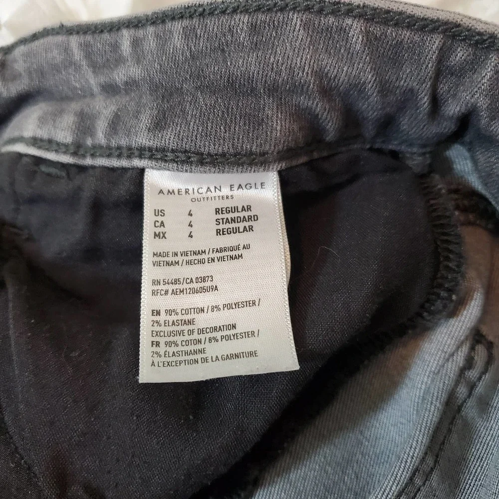 AMERICAN EAGLE | SUPER HIGH RISE JEGGING DESTROYED GRAY WASHED STRETCH RAW HEM 4